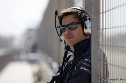 Toto Wolff defends new Formula 1, says fans forget boring 2000s when there were no overtakes