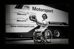 Alex Zanardi: Formula 1 and sports world pay tribute to the bravest of the brave, hero and racing icon