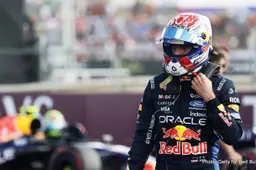 Max Verstappen: I’m stuck. Mate, f@ck this car. F@ck! Unbelievable. F@ck this!