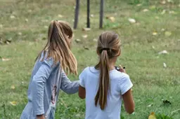 2019 09 13 10 46 26 1200x800 samen spelen kinderen buiten 915x518 cc0 publiek