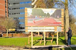 bouwbord onthult bewerkt