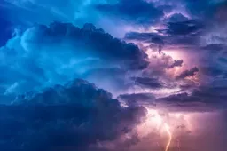 thunderstorm lightning storm thunder clouds sky 1566681 pxherecom