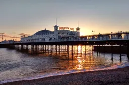 Brighton_Pier_at_sunset