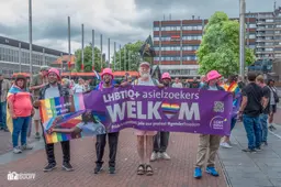 UITGELICHT AA