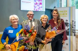 Wethouder met Hartverwarmers Bloemendaal media