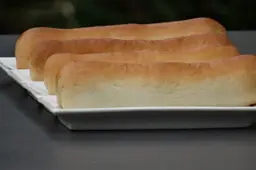 worstenbroodjes-eten-715x408