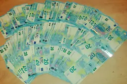 geld 3000 euro huurauto facebook politie ermelo