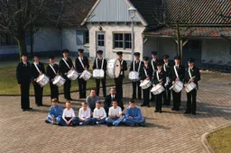 thumbnail_1993-010-de-drumband-met-leerlingen_20180118201216859