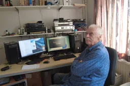 Foto Adri aan het werk