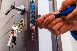 u_pc21eg4wlc-locksmith-8559026_1920