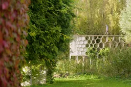 Still Film Maximapark_Adriaan Geuze op Pergola_Copyright Hans den Hartog