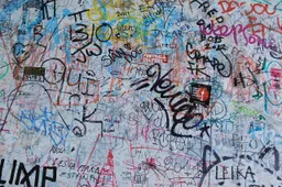 graffiti kyrios kyriakos via pixabay