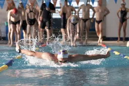 swimming 2323057 1280