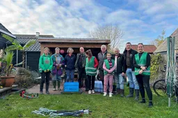 Vrijwilligers bij CanalCleanup.Stichting Duurzame Innovatie.IMG_4502