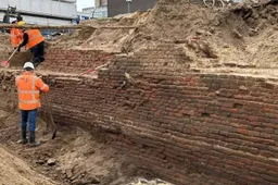 Oude stadsmuur van Arnhem uit 1233