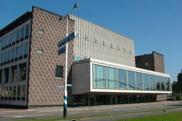 huis_der_provincie.arnhem.wikipedia.org