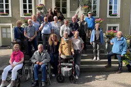 De deelnemers aan de wandeling door ‘het geheugen van Huissen’.Judith Melchers