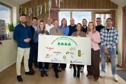 _arc6828-groepsfoto-ondertekening-kemkens-hr