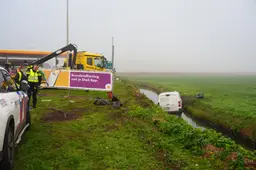 FPMB_20261030_Auto_8_maanden_oud_belandt_in_sloot_bij_benzinepomp_De_Sprang_langs_A59_bij_Sprang-Capelle_3