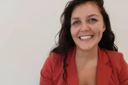 evelien gubbels rood jasje 1