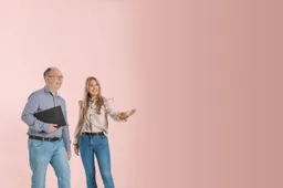 Heel-vrouw-maakt-man-wegwijs (2)