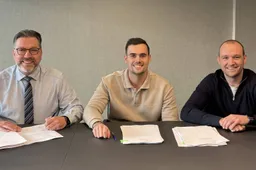 ondertekening overeenkomst odiliapeel oost wethouder Van Lankvelt Grobouw