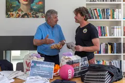 Appie Zwaans (rechts) in gesprek met Peter van Schaijk (foto Peter Noy ©)