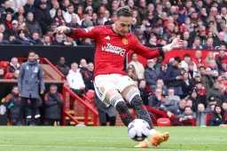 Antony transfer latest: Betis verdict on move from Man Utd as he stays away from training