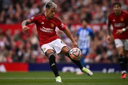 Man Utd dealt devastating blow as club gives update on Lisandro Martinez injury