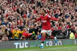 Ex-Manchester United star who won the Champions League retires