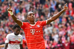 Man Utd try to derail Spurs' move for Bayern star with bid for striker