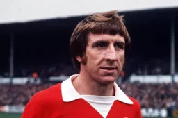 Man Utd striker known as 'Wyn the Leap' for his headed goals dies
