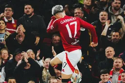 Garnacho arrives at Chelsea's training ground after £40m deal agreed with Man Utd
