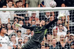 Man Utd again scour market for a new keeper after splashing out on Lammens