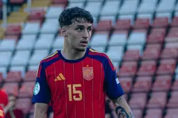 Man Utd target 'aggressive Spanish full-back' four times cheaper than Lewis Hall