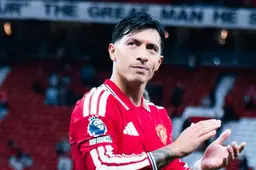 Lisandro Martinez backed by Man Utd fans with chant after blasting Wilcox