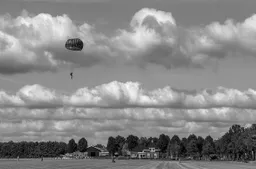 2024 09 17 parachutedemonstraties 25