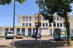 politie vlag halfstok