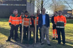 090426 foto persbericht Jubileumboom 70 jaar WSD afscheid Menno Roozendaal 1