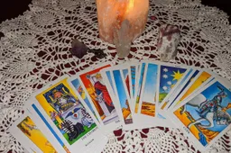 pixabay-tarot-tarot-cards-4835107-1280