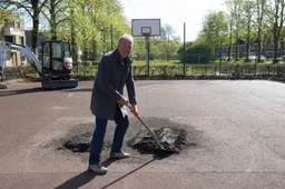 Meppel 04 20 Start bouw Cruyff Court