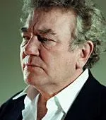 Ook Albert Finney in Bond 23