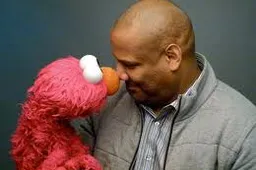 Trailer Being Elmo