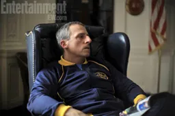 Steve Carell onherkenbaar op eerste foto Foxcatcher