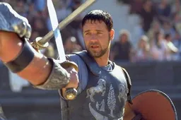 Top 10 Russell Crowe films