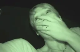 Bekijk horrorvideo: huwelijksaanzoek Disneyland loopt gruwelijk mis