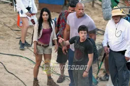 The Rock, Venessa Hudgens op set Journey 2: The Mysterious Island
