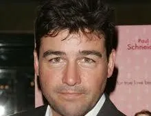 Kyle Chandler gecast in Super 8