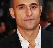 Mark Strong ook in Tinker, Tailor, Soldier, Spy