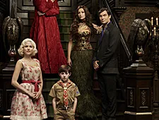 Promo The Munsters reboot met Jerry O'Connell